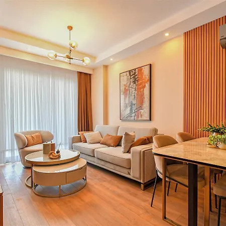 5 Kisilik Tatil Dairesi Havuzlu &